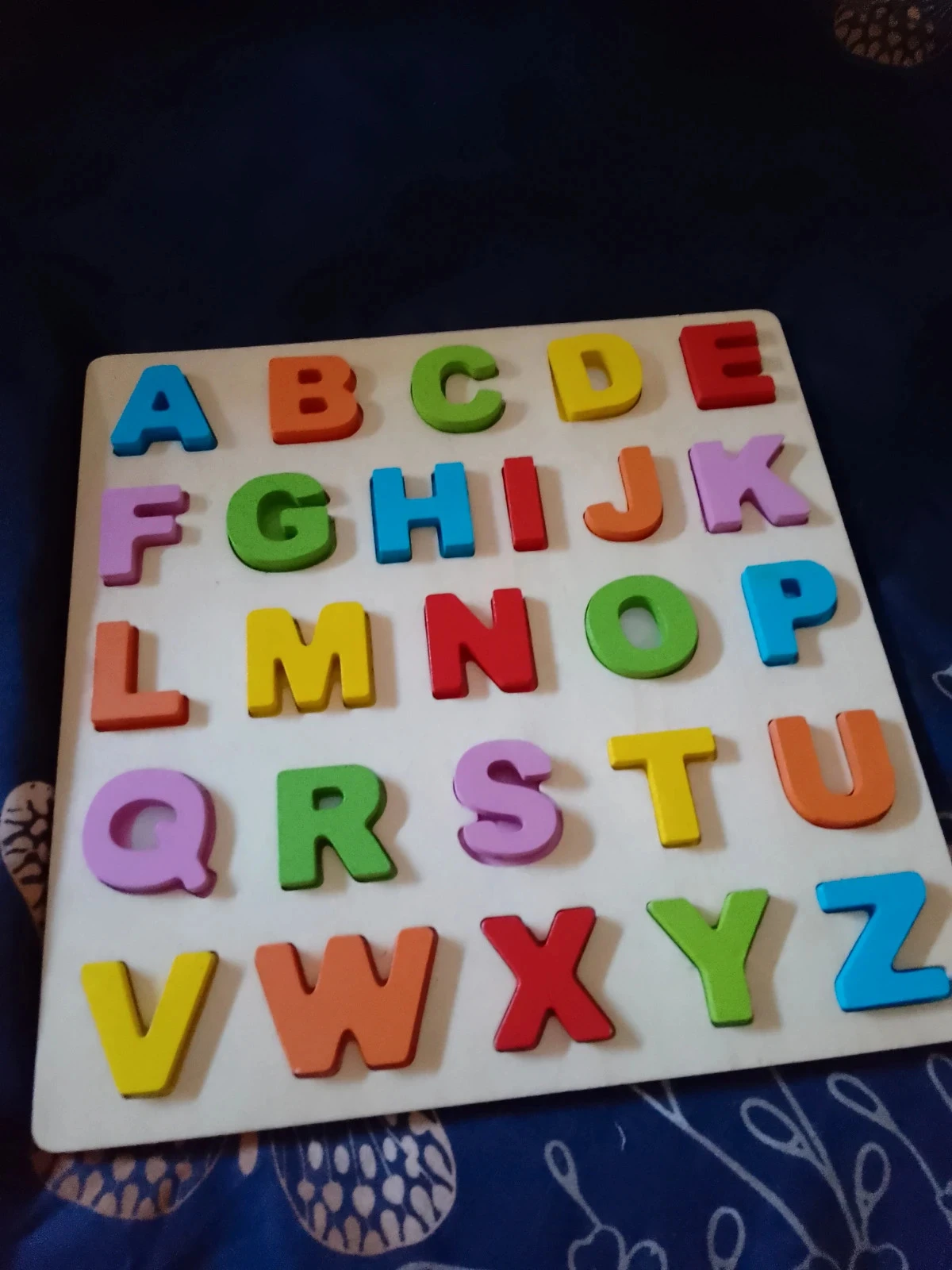 Support alphabet en bois complet